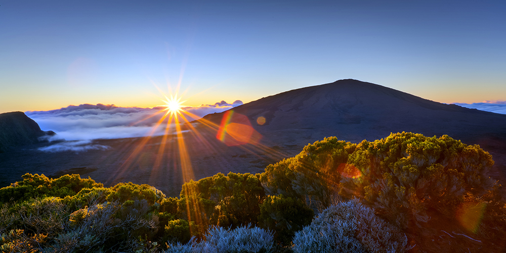 lever-de-soleil-sur-le-piton-de-la-fournaise
