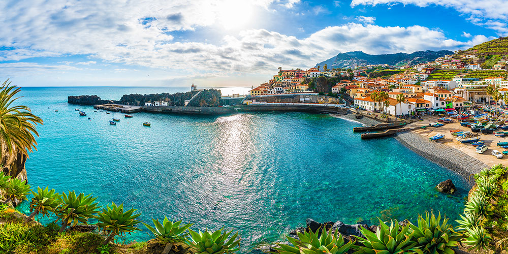 Camara-de-Lobos-Madère-en-Fleurs