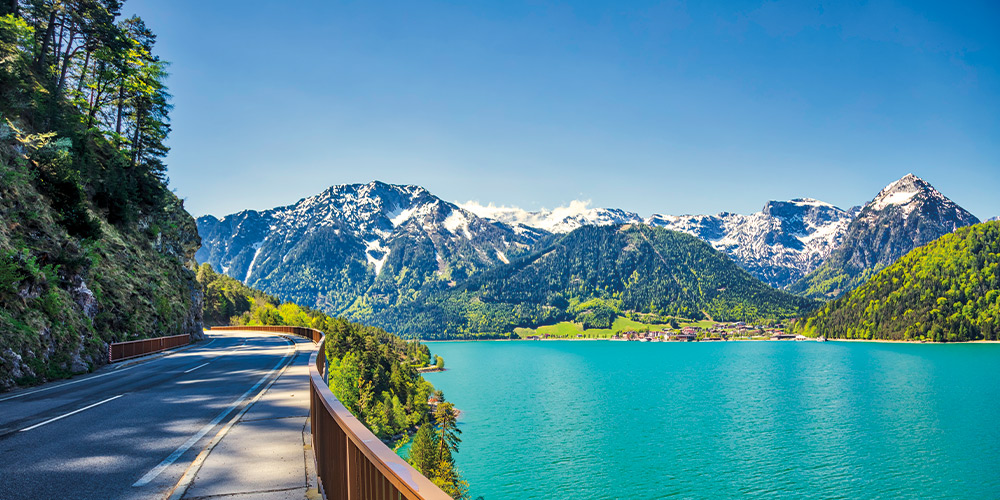 Lac-Achensee-trains-autriche