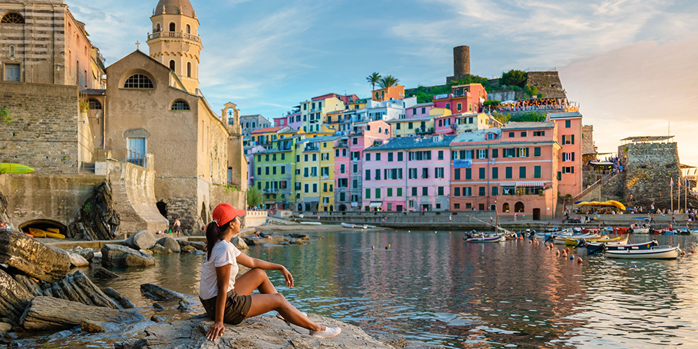 italie-Les-Cinq-Terre-l'Île-d'Elbe-image-de-fond