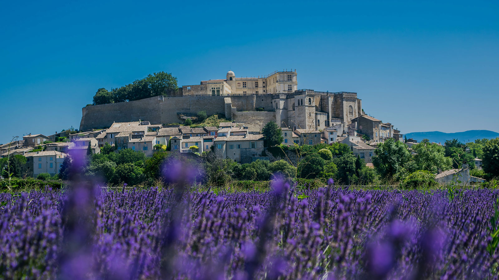 séjour-en-drôme-provençale-image-de-fond